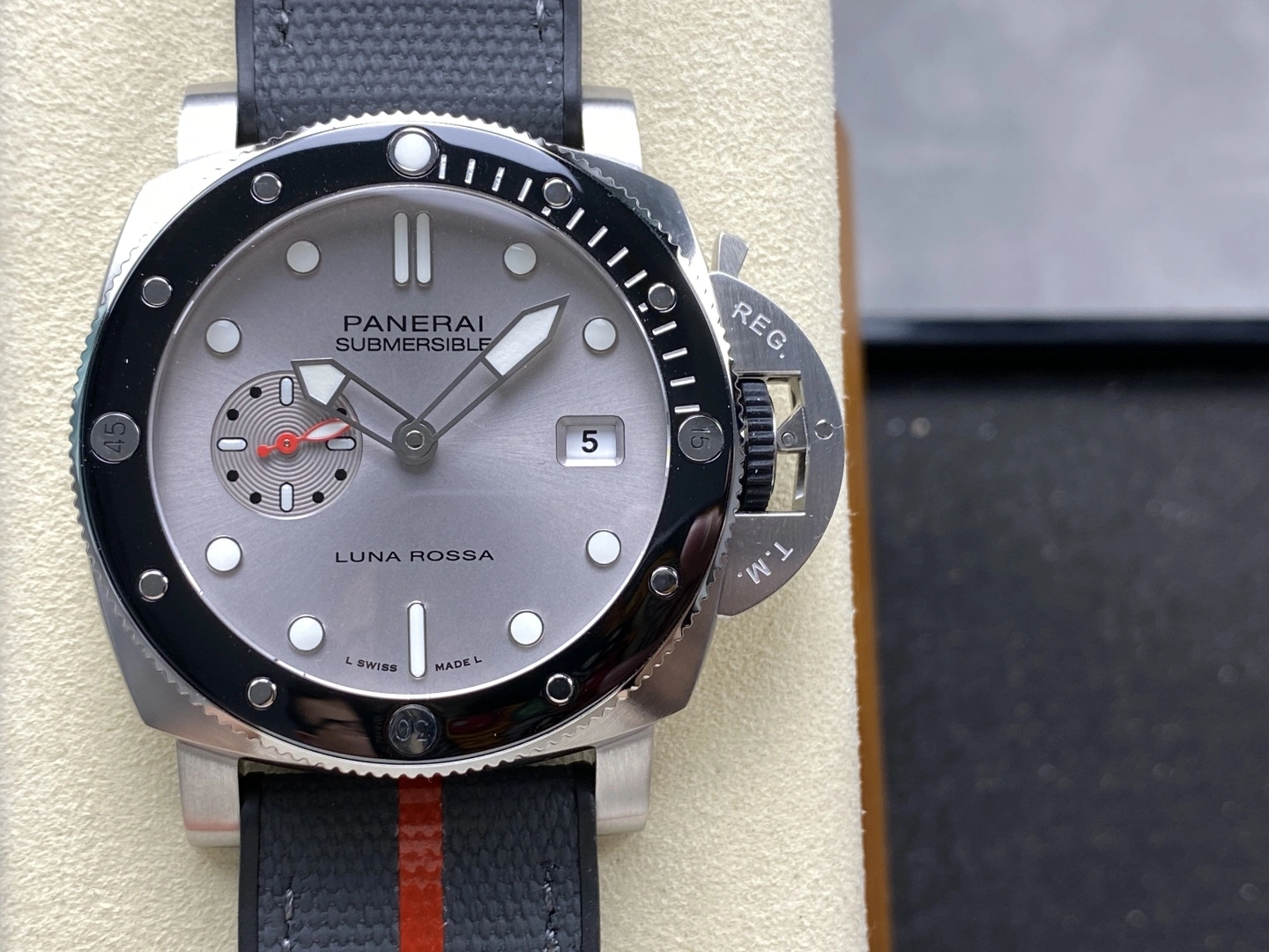 CBD Factory Panerai Submersible QuarantaQuattro Luna Rossa 44mm PAM01681 1:1 Super Clone – DDP.900 Movement BestValue 416
